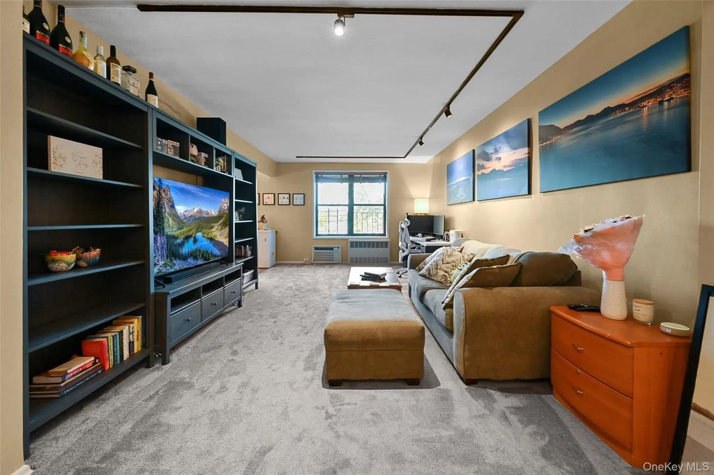 80-35 Springfield Blvd # 4f, Oakland Gardens