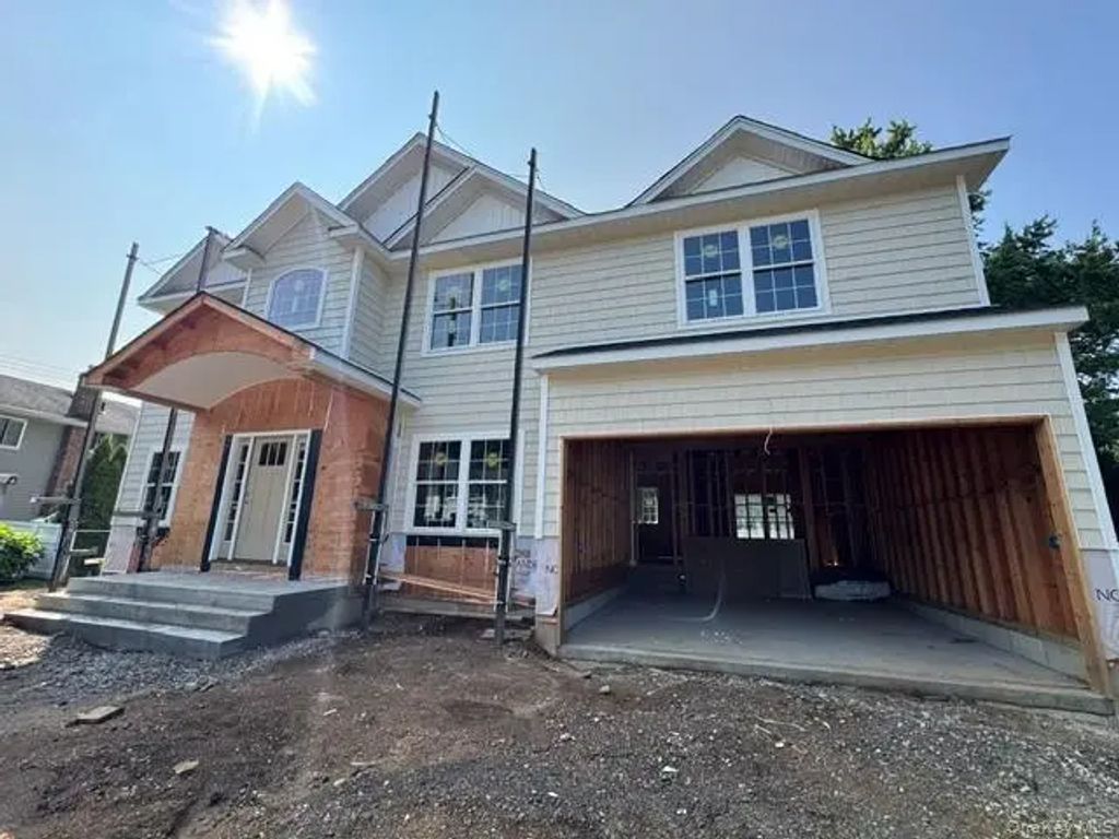 63 Church Street, Syosset