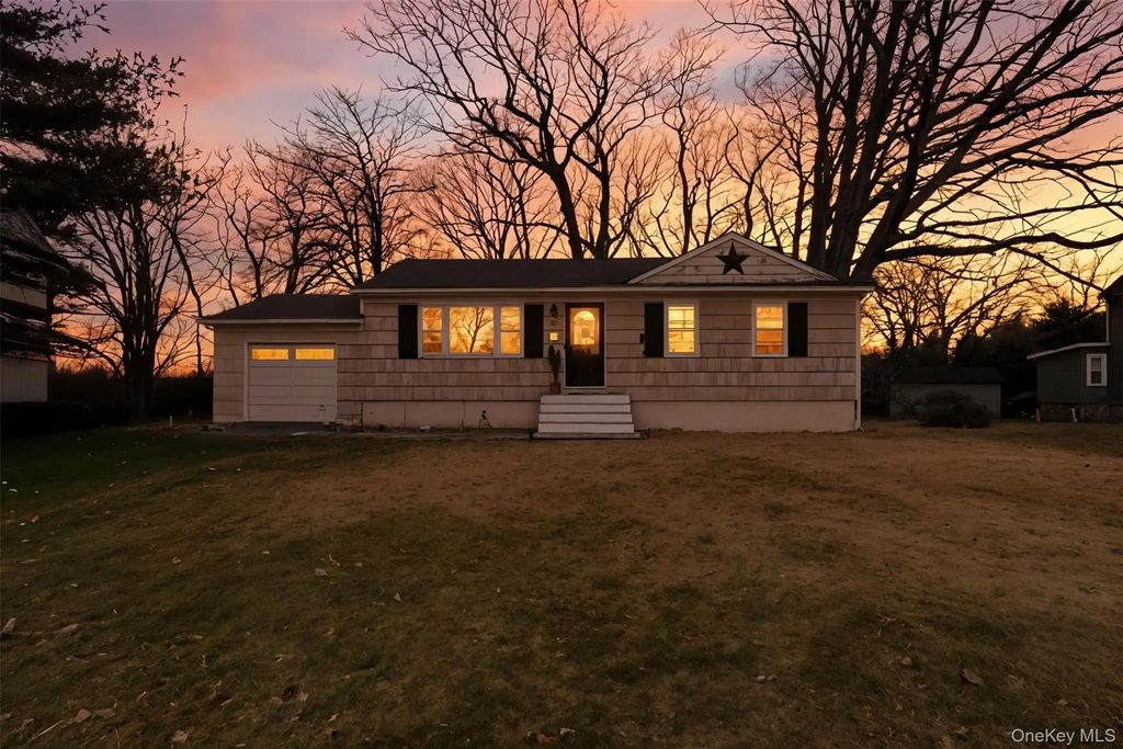 22 Hovenkamp Avenue, Nanuet