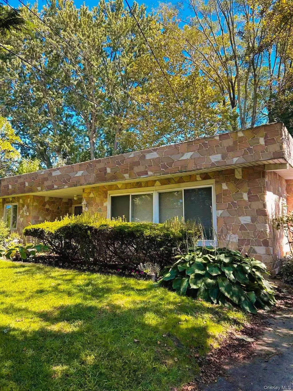 165 Scott Avenue, Deer Park
