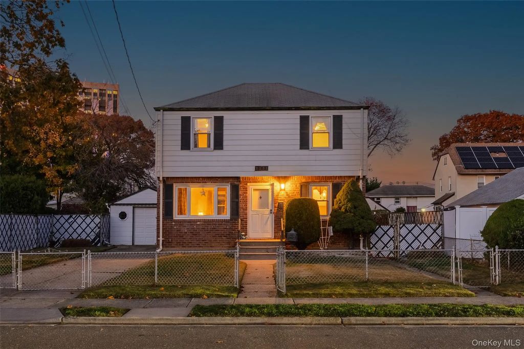 2231 3rd Street, East Meadow