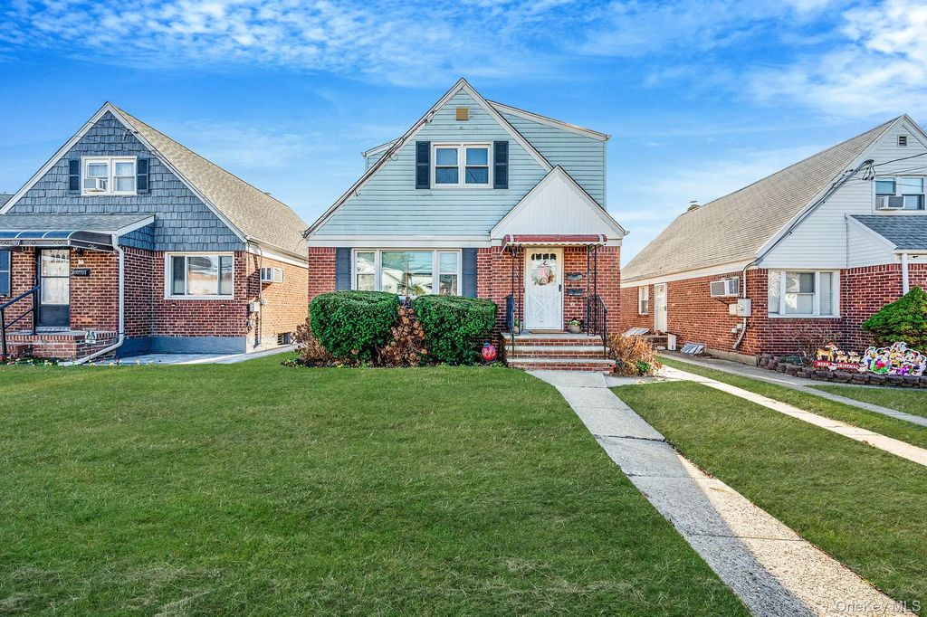 34 Meyer Avenue, Valley Stream