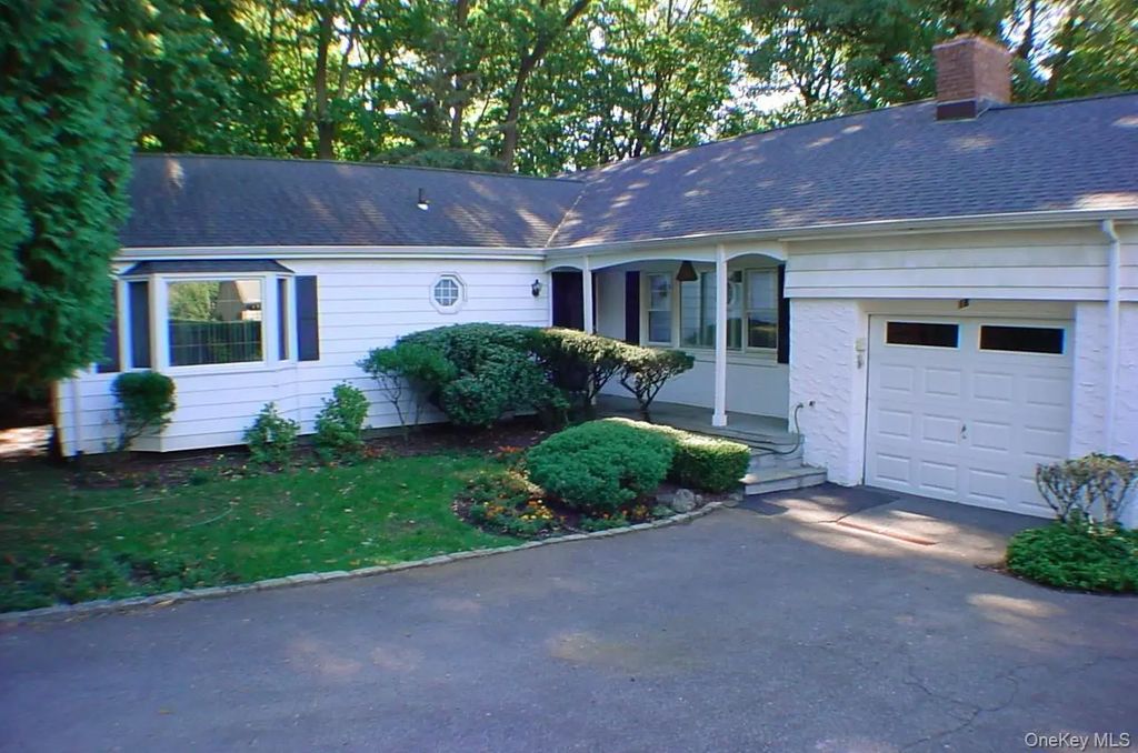 18 Eldredge Place, Dobbs Ferry