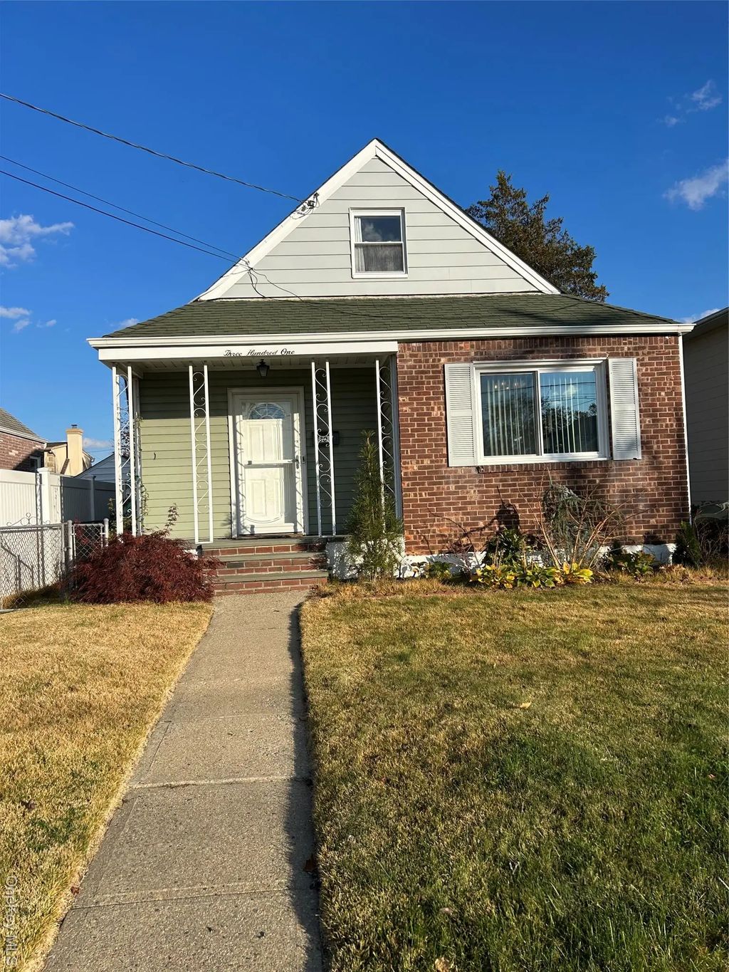 301 Hoffman Street, Franklin Square