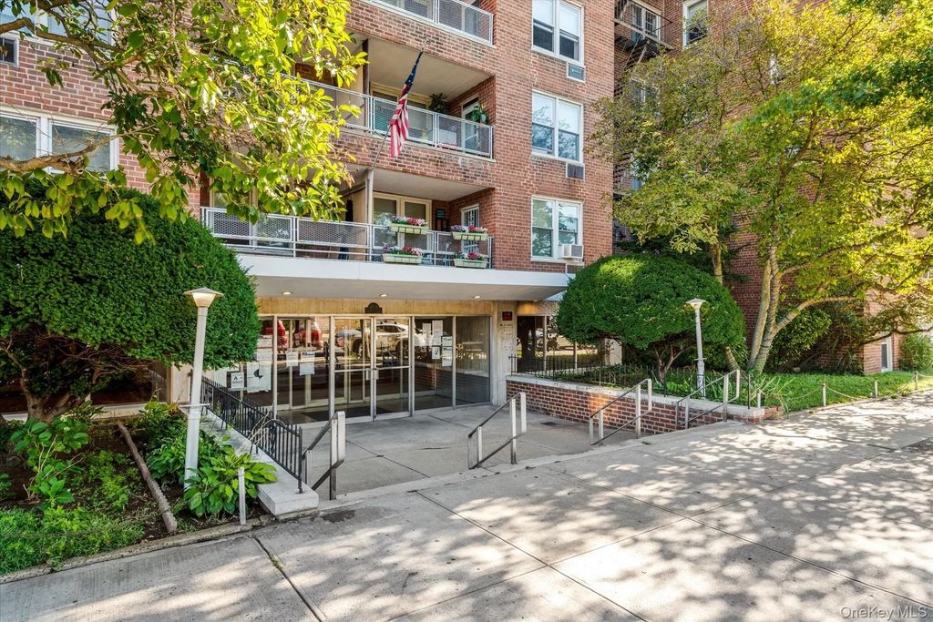 60-11 Broadway # 4n, Woodside