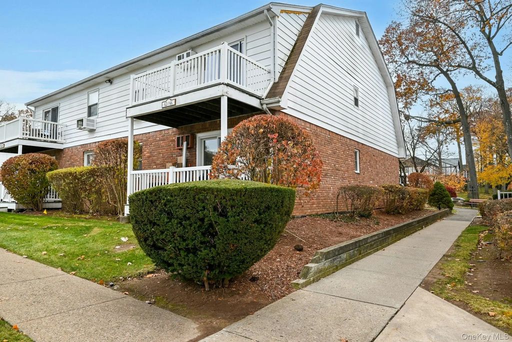 66 Parkside Drive # 66, Suffern