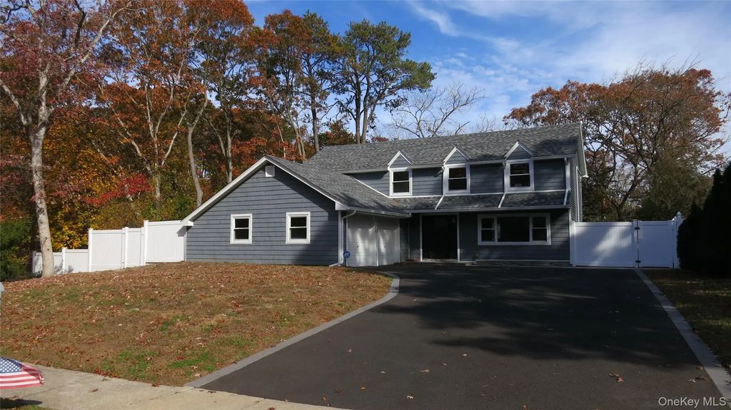 1 Eliot Drive, Lake Grove
