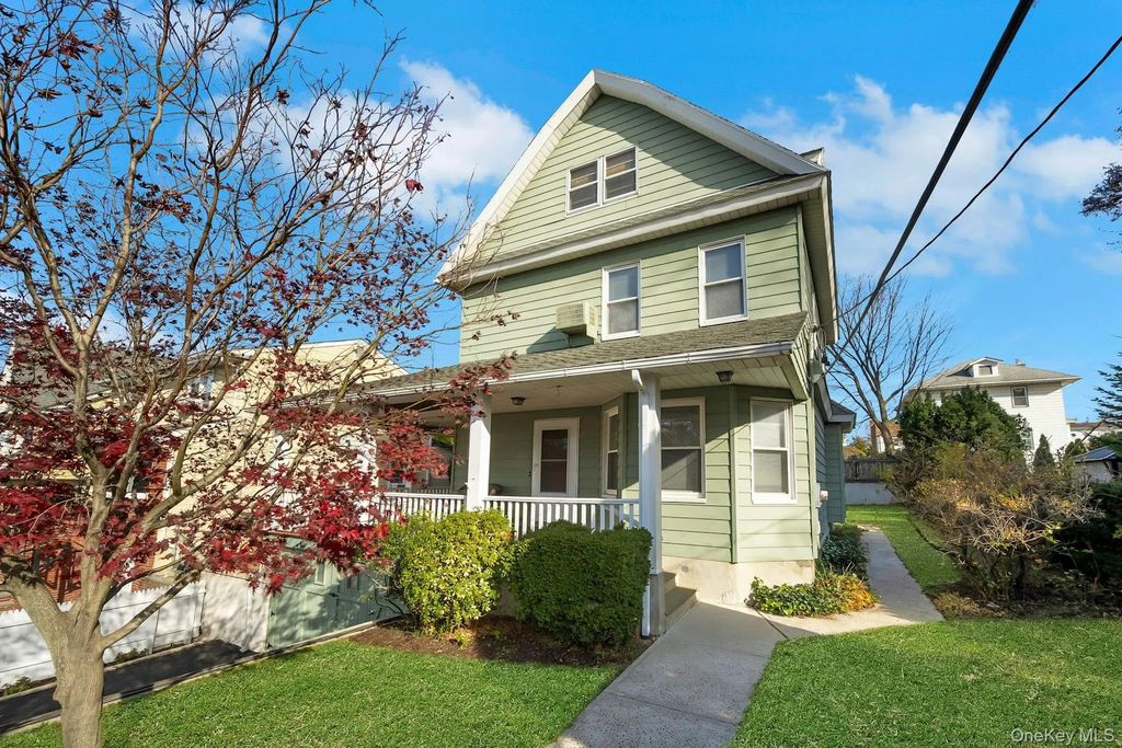 136 Buckingham Road, Yonkers