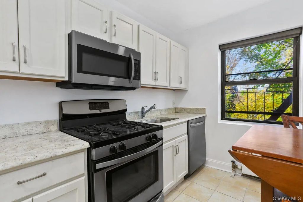 604 Tompkins # 10-c, Mamaroneck