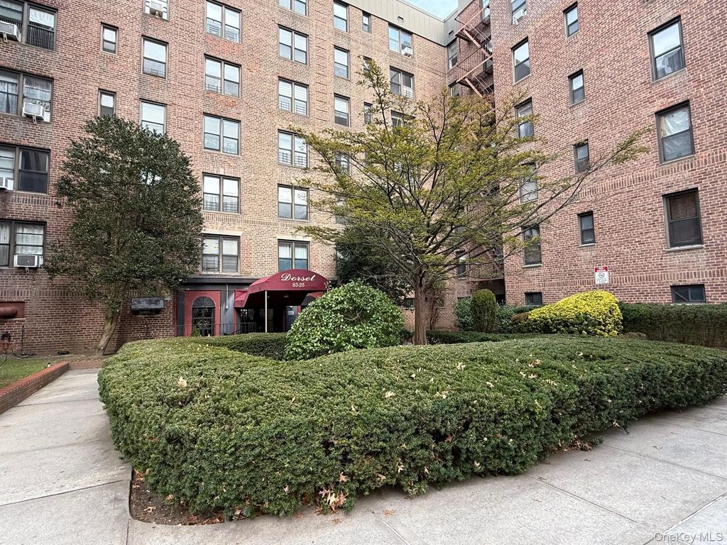 83-25 98 Street # 3b, Woodhaven