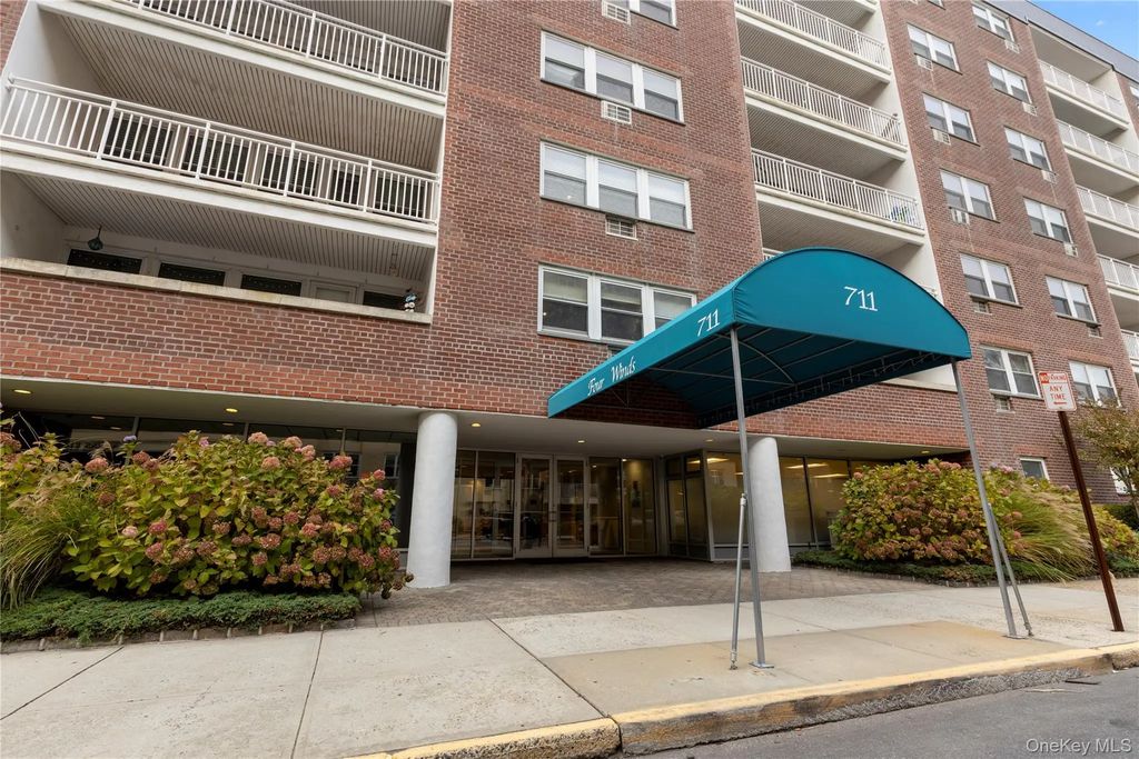 711 Shore Road # 3b, Long Beach
