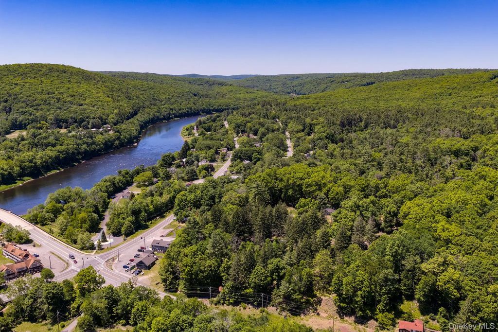 12 River Road, Barryville