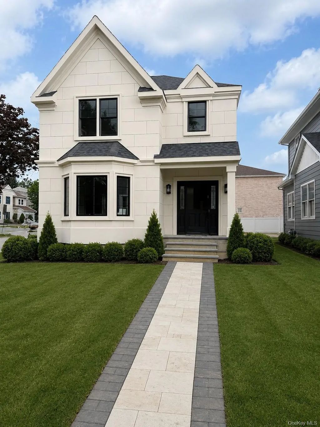 165 Evans Avenue, Albertson
