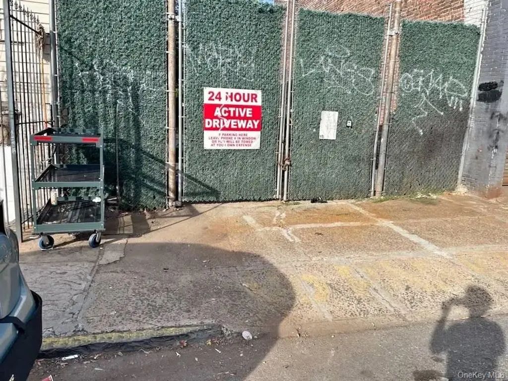 11 W 9th Street, Brooklyn