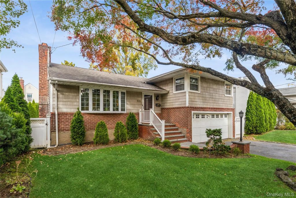 575 Cornwell Avenue, Malverne