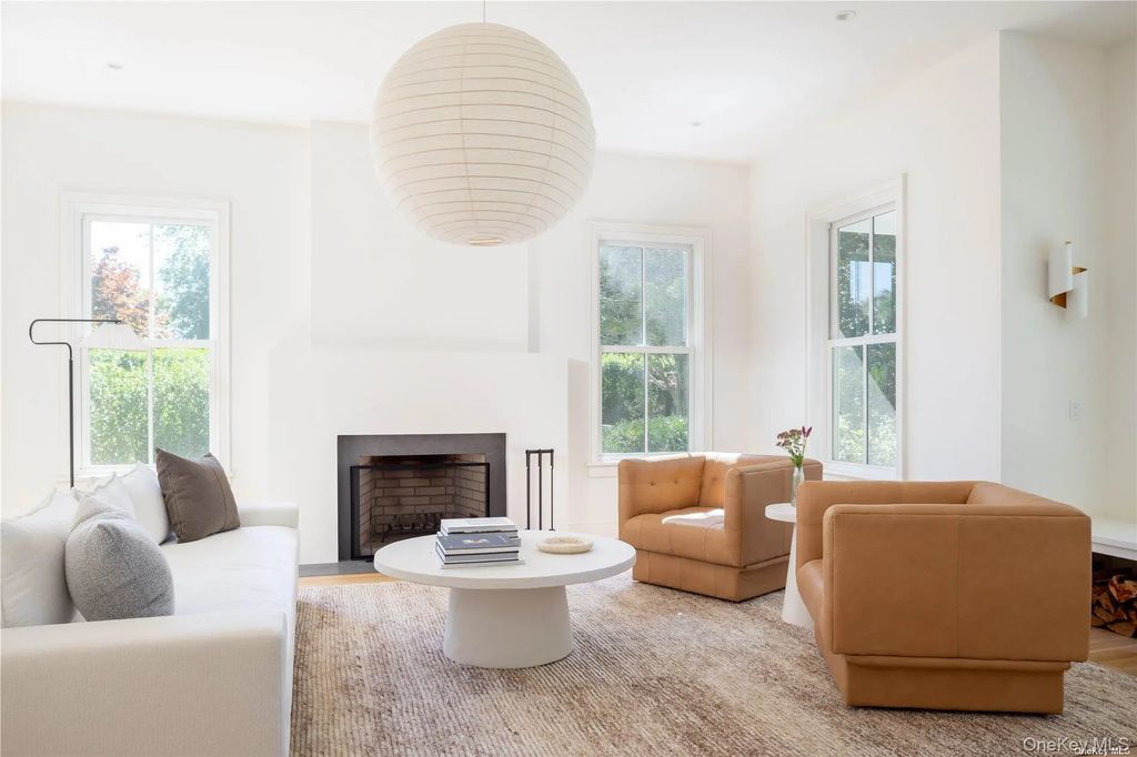 400 Youngs Road, Orient