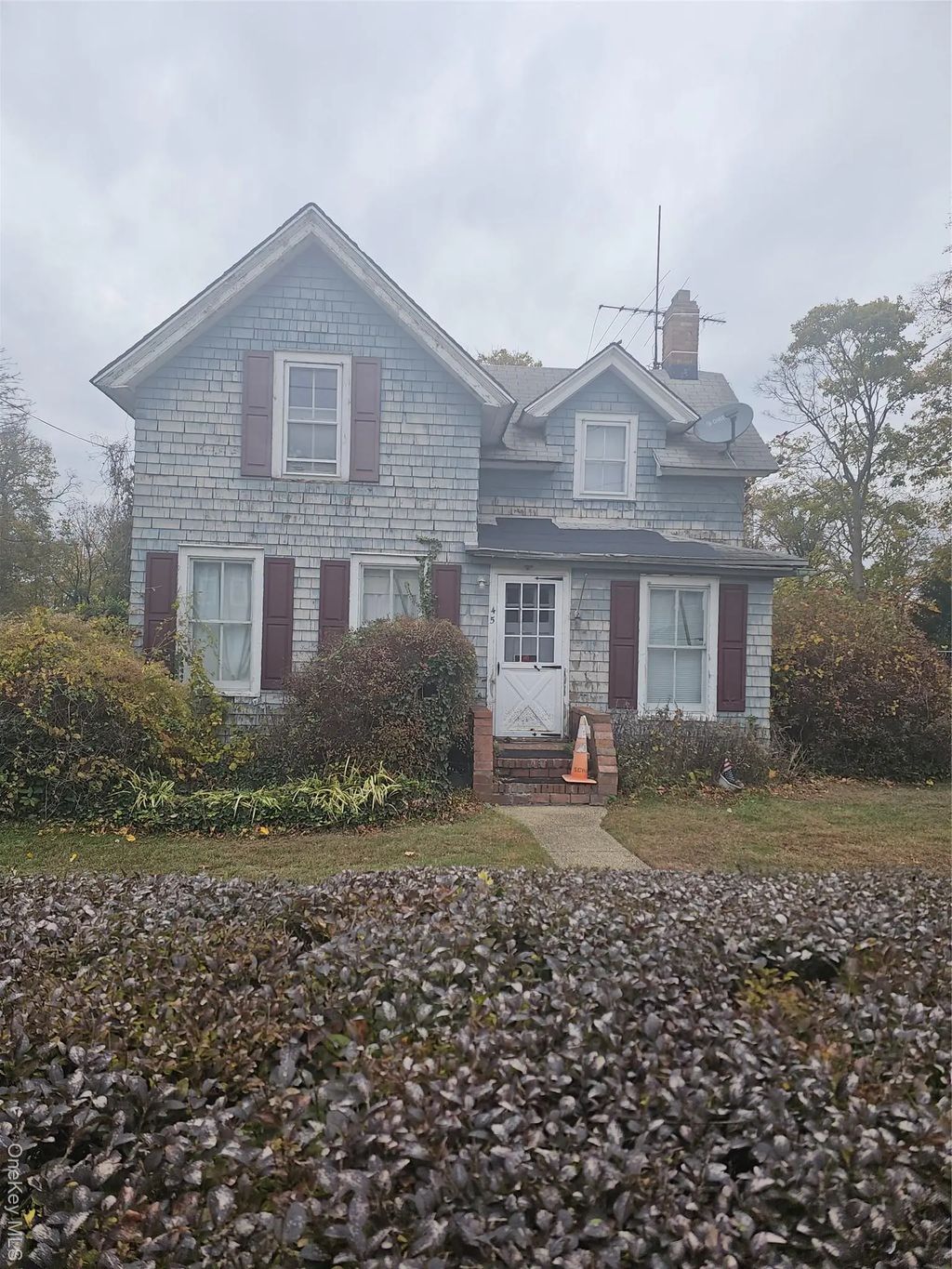 45 Arnold Avenue, West Babylon