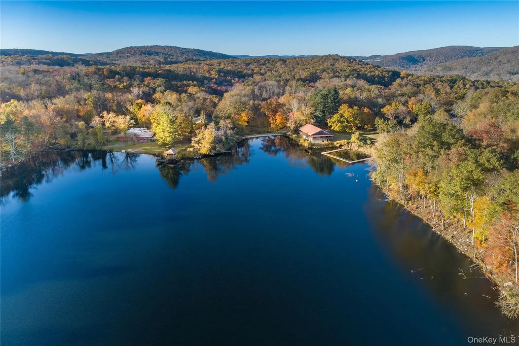 111 Ballyhack Road, Brewster