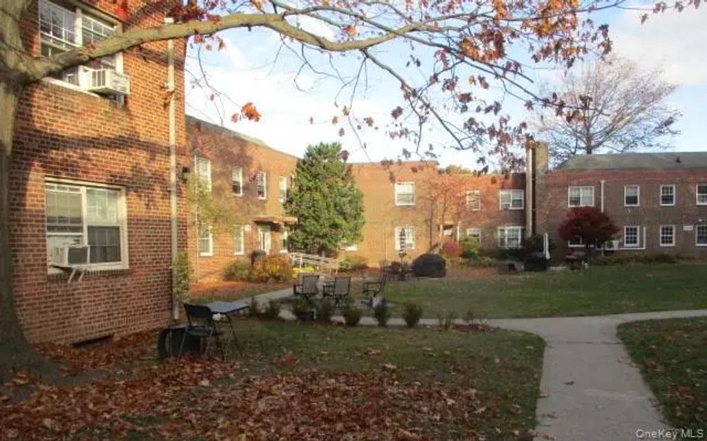 135-12 77 Avenue # 7c, Kew Garden Hills