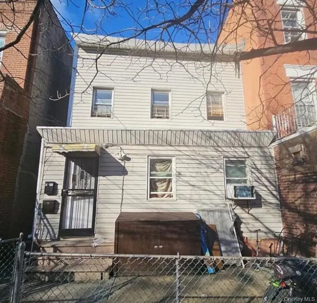4110 71st Street, Woodside