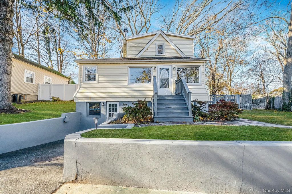 44 Lynbrook Drive, Sound Beach