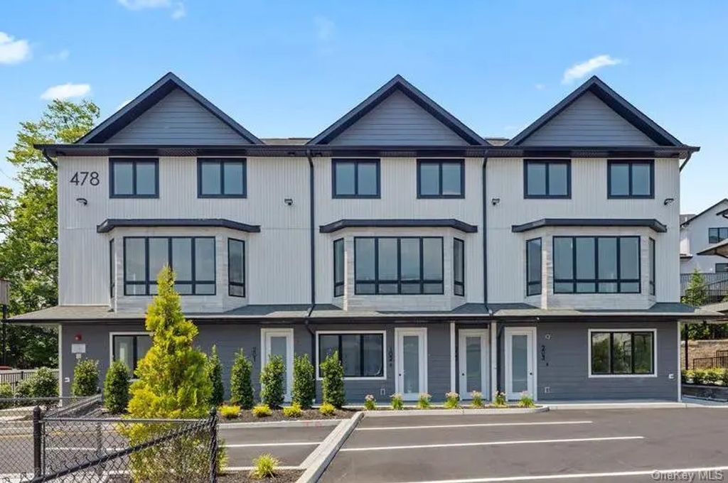 478 W Central Avenue # 203, Monsey