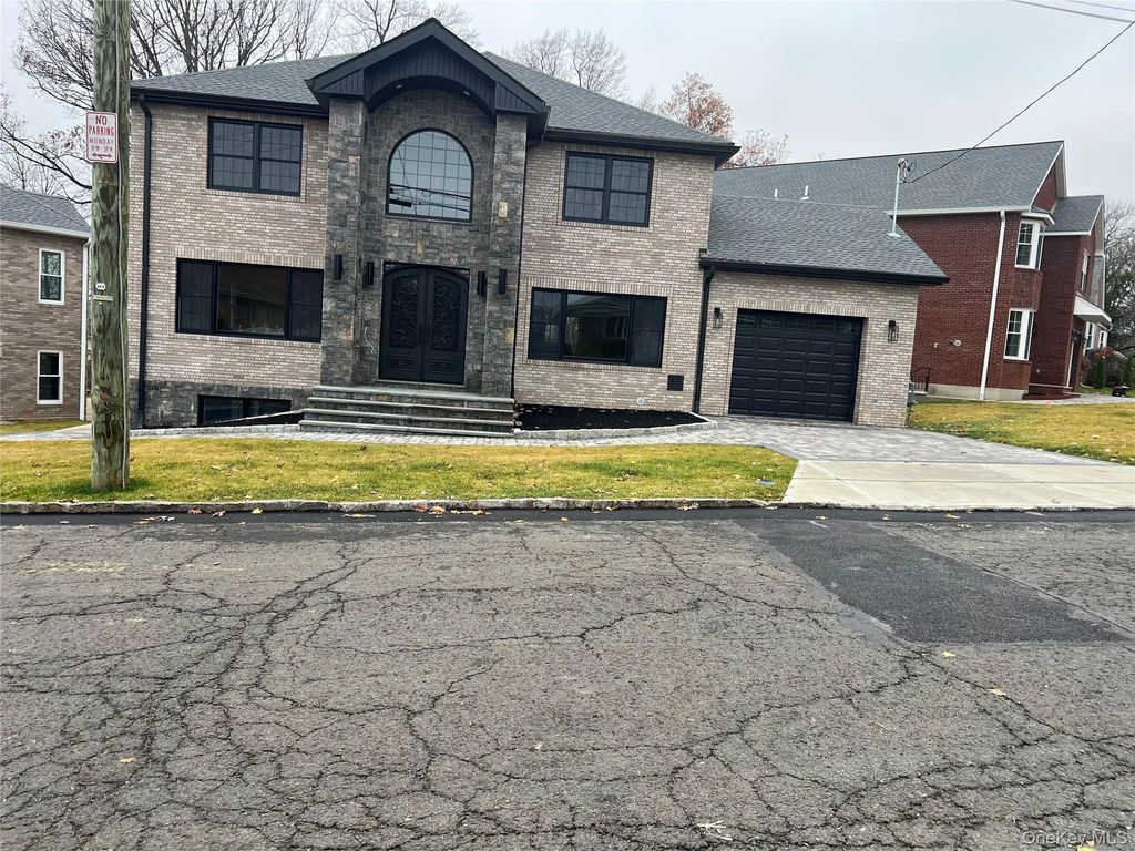 19 Sunlight Hill, Yonkers