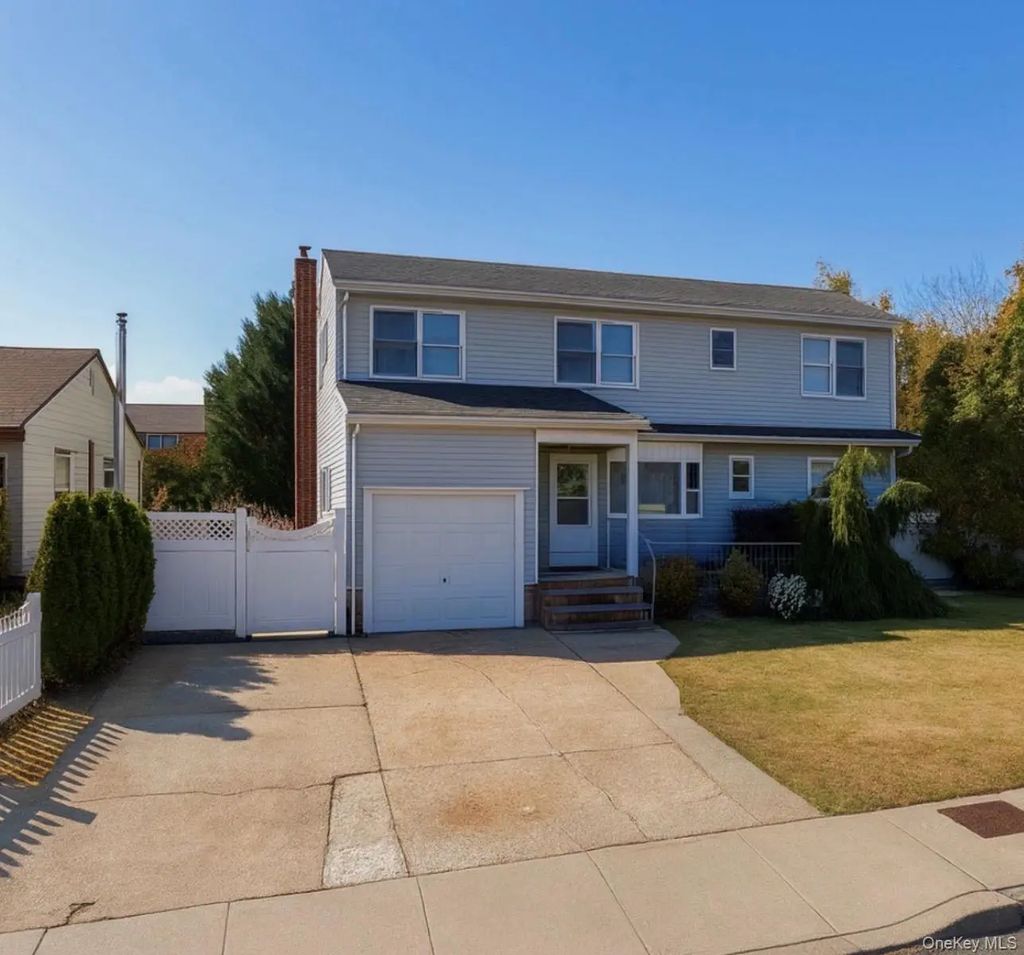 828 E. Meadow Avenue, East Meadow