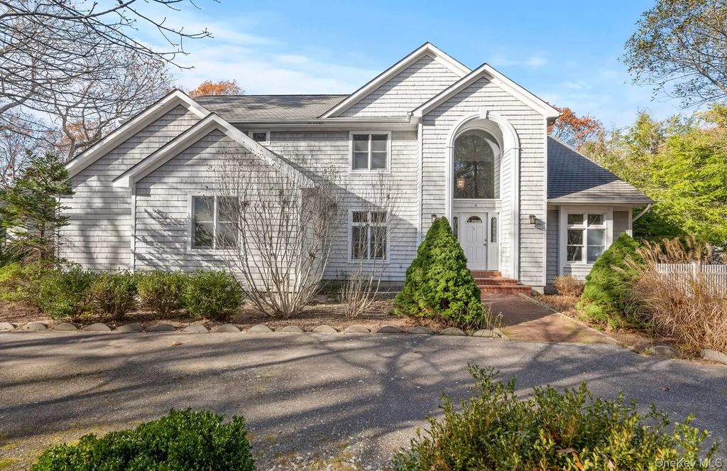 16 Georgica Woods Lane, Wainscott