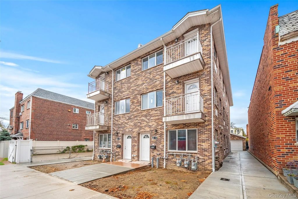 66-17 Clinton Avenue, Maspeth