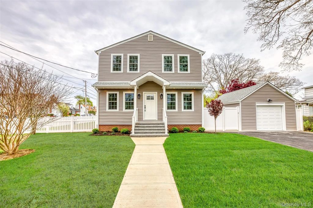 1953 Freeman Avenue, East Meadow