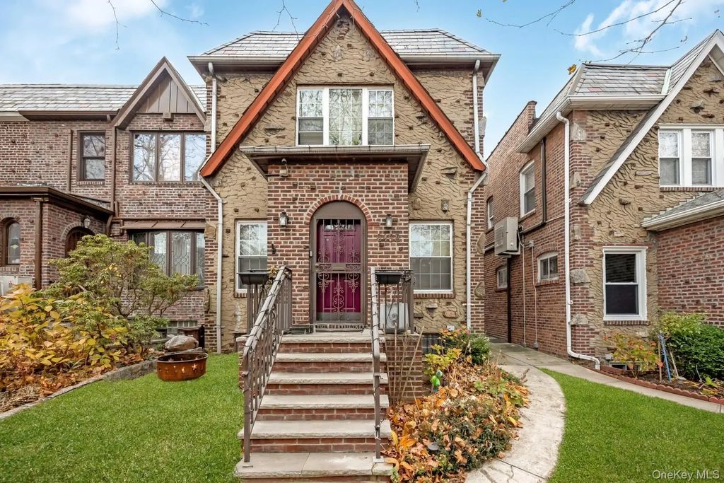 64-68 83 Place, Middle Village