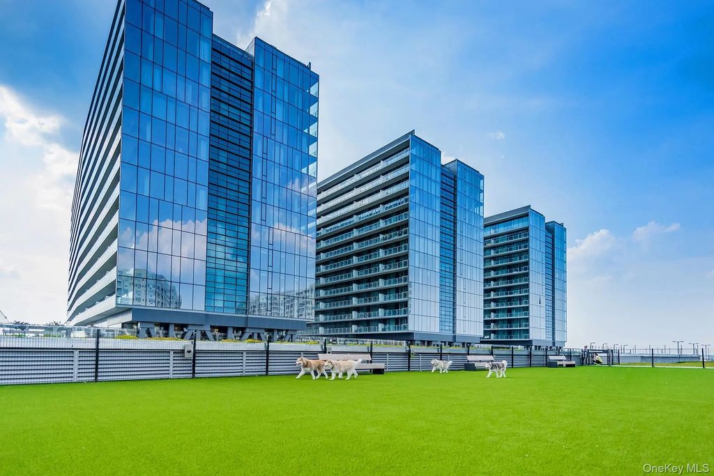 131-03 40th Road # 18e, Flushing
