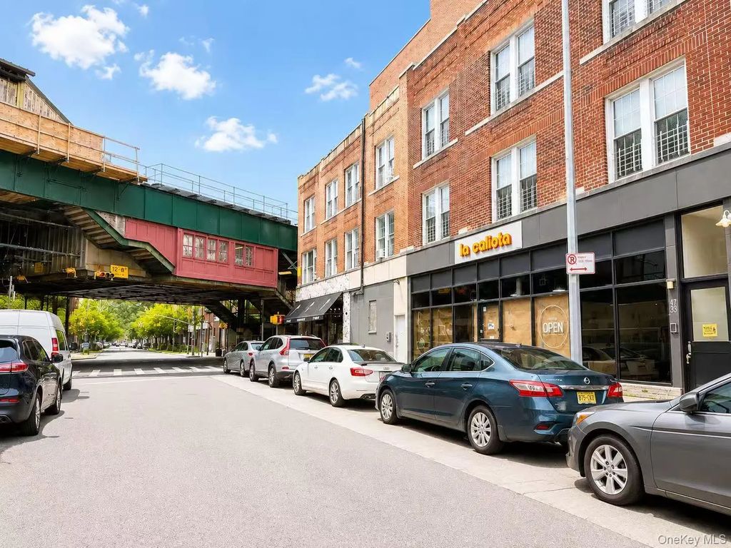 41-53 53rd Street, Woodside