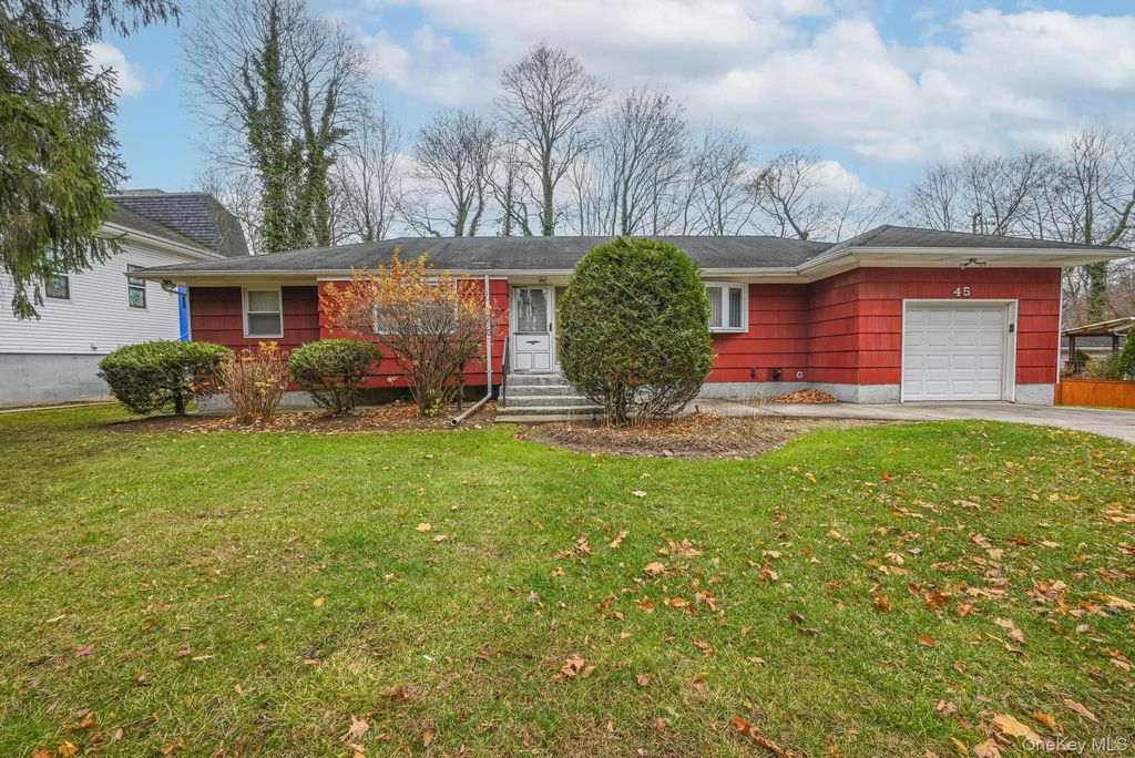 45 Roslyn Road, Roslyn Heights