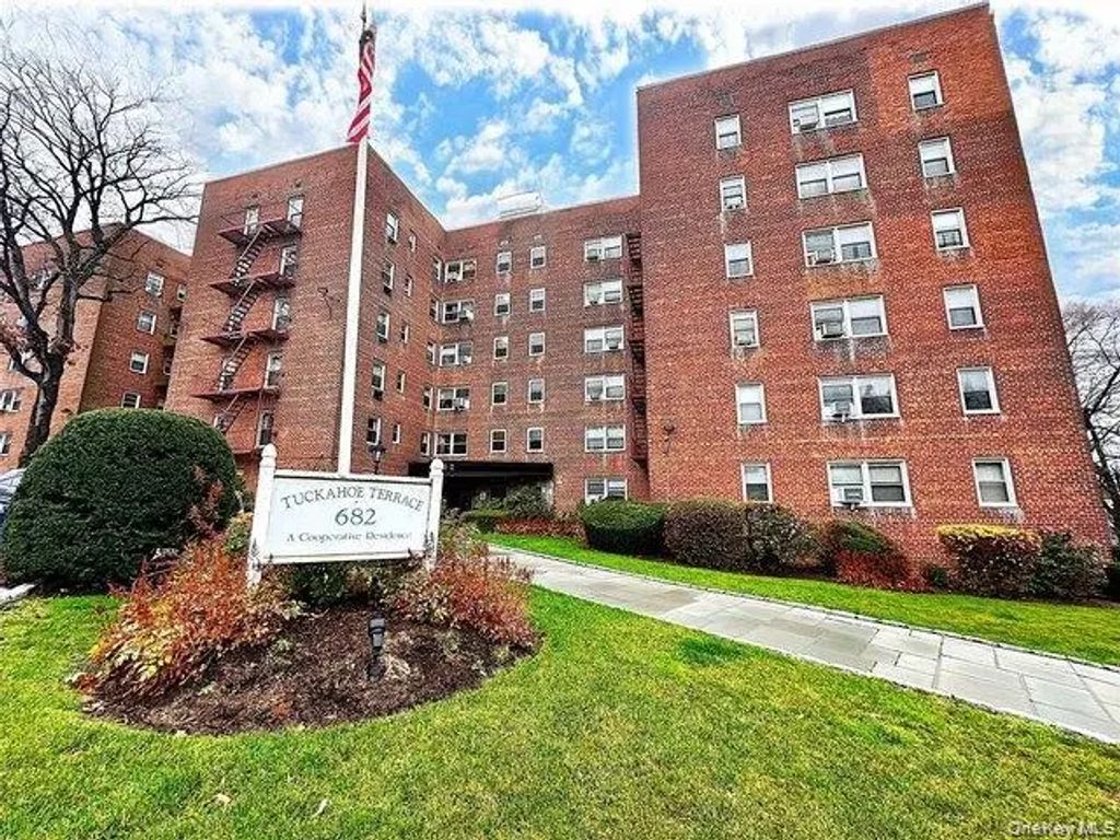 682 Tuckahoe Road # 3d, Yonkers