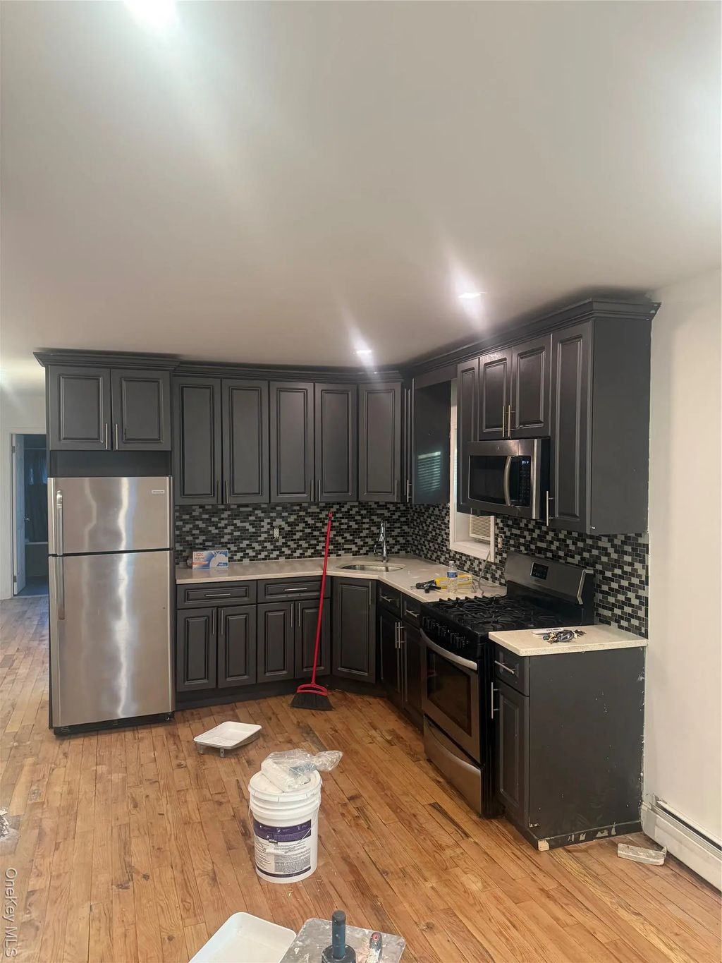 28 Clinton Avenue # 2 Nd Fl, Hempstead