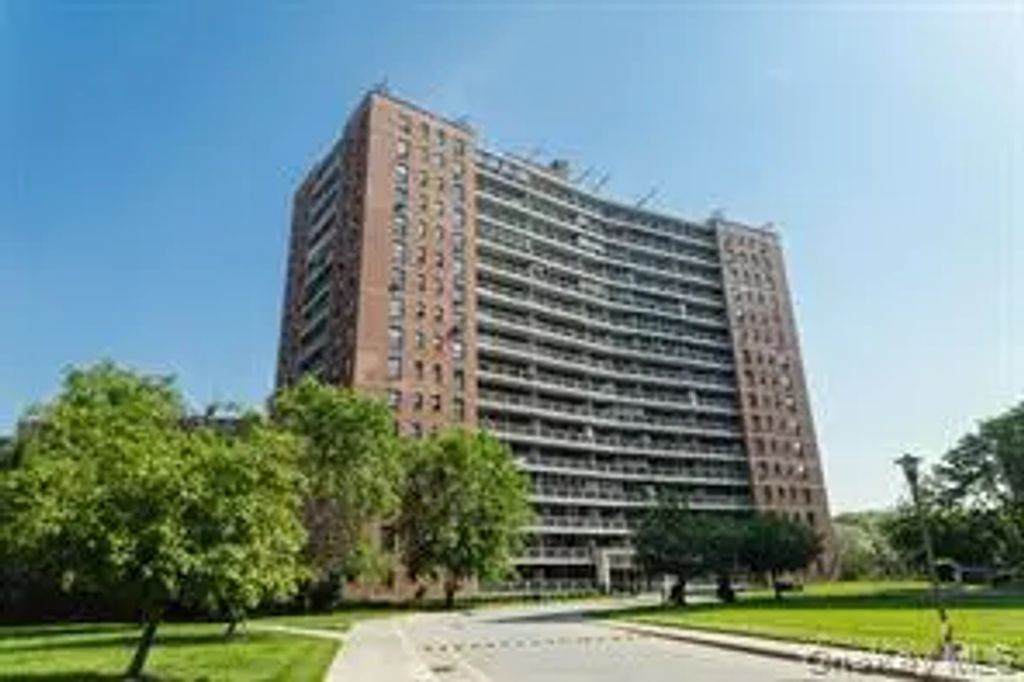 61-15 98th Street # 8k, Rego Park