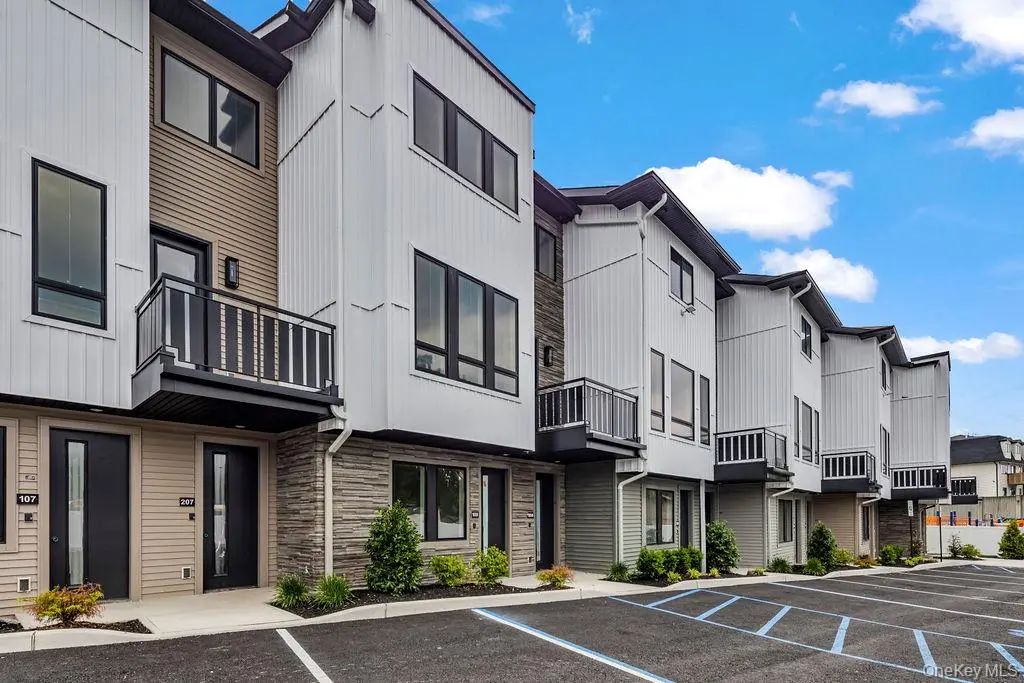 17 Union Road # 110, Spring Valley