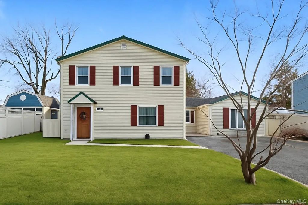 2114 Prospect Avenue, East Meadow