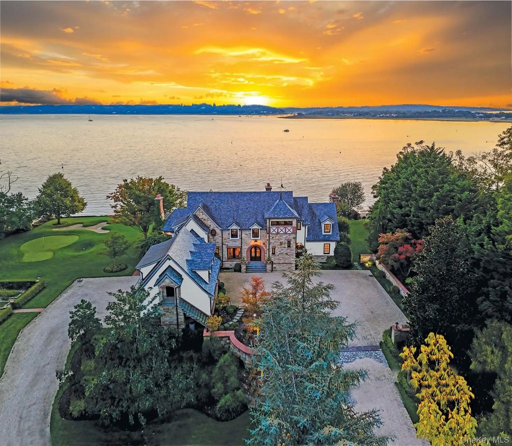200# Centre Island Road, Centre Island