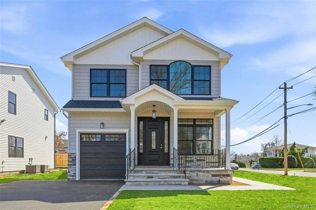 3380 Woodward Avenue, Wantagh