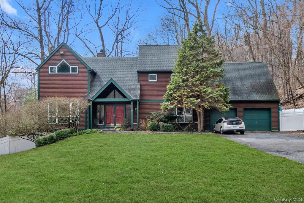 4 Greenlawn Road, Cortlandt Manor