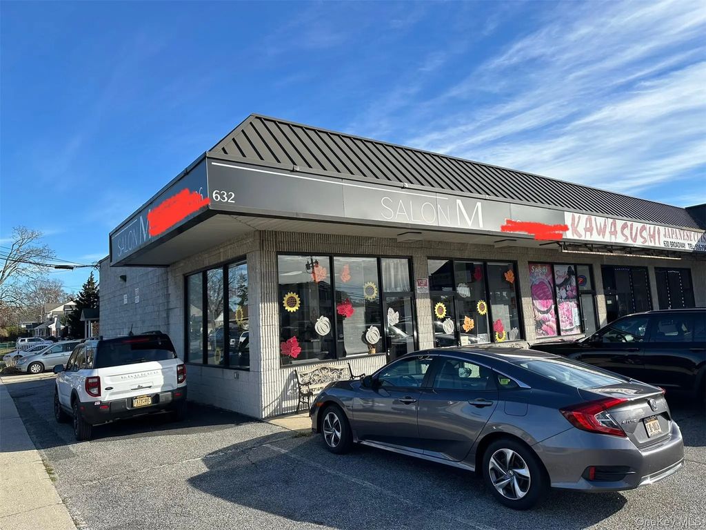 632 Broadway, Massapequa