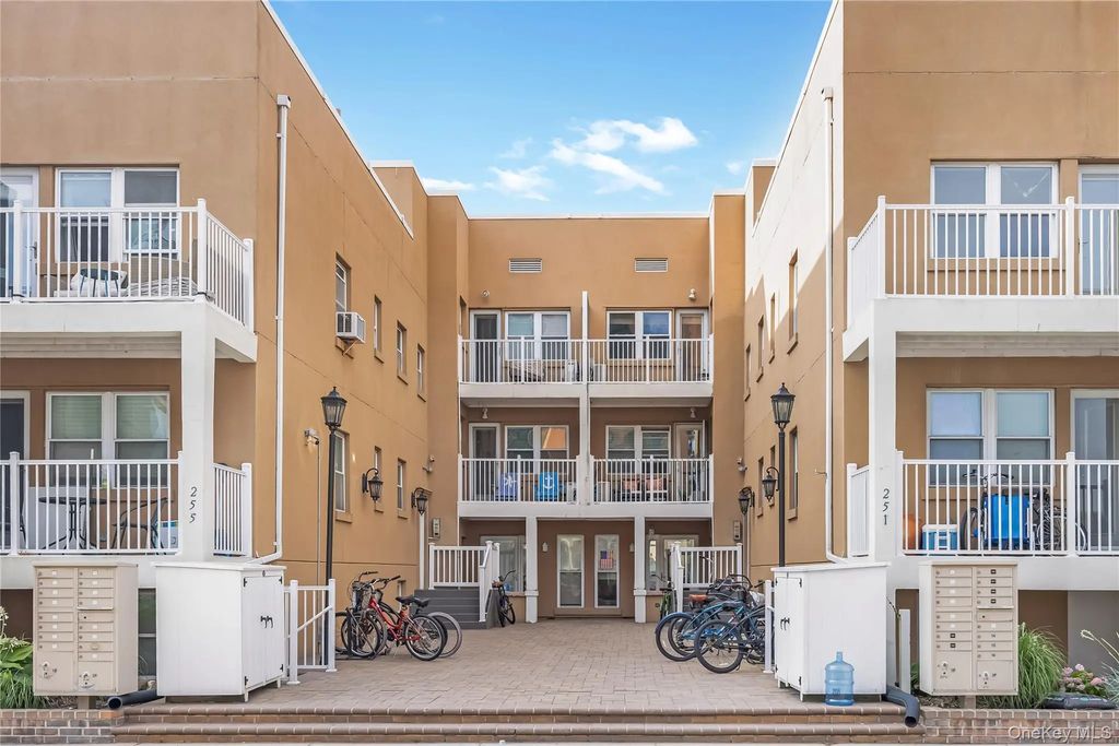 251 W Broadway # 306, Long Beach
