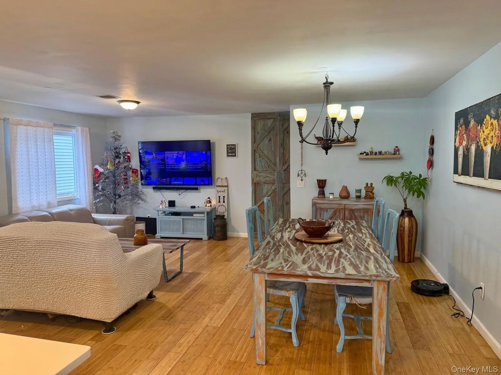 129 Nassau Lane, Island Park