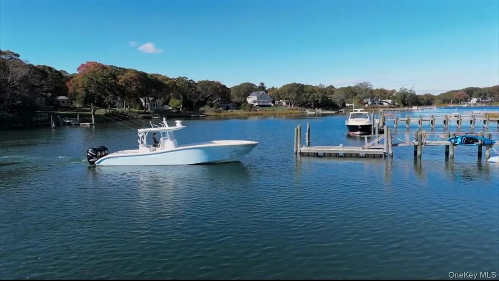 2280 Deep Hole Drive, Mattituck