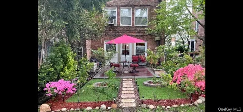 147-53 Grand Central Parkway # 1, Briarwood