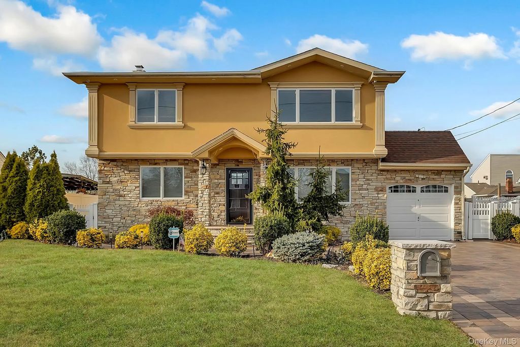 1863 Chester Drive, East Meadow