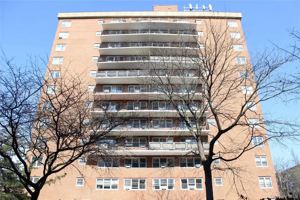 72-35 112 Street # 2e, Forest Hills